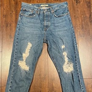 Levi’s size 30 ripped jeans